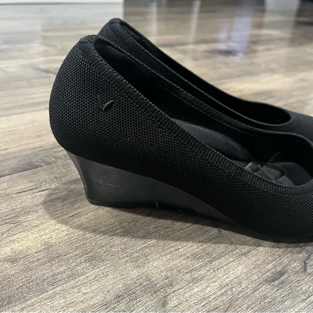 Vivaia Aria Wedge Pro Women's Pointed Toe Wedge Black Shoes EUR 41 US 10/10.5